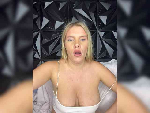 LYLAtop Sex Cam Show