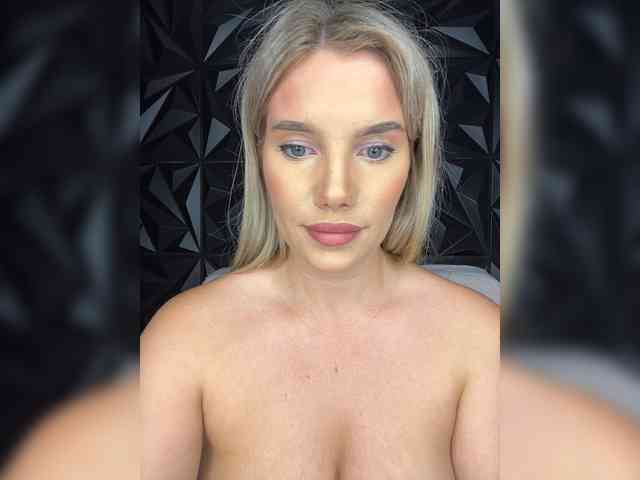 LYALYAtop webcam