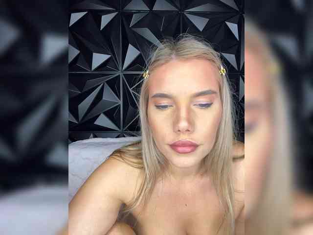 LYLAtop Sex Cam Show