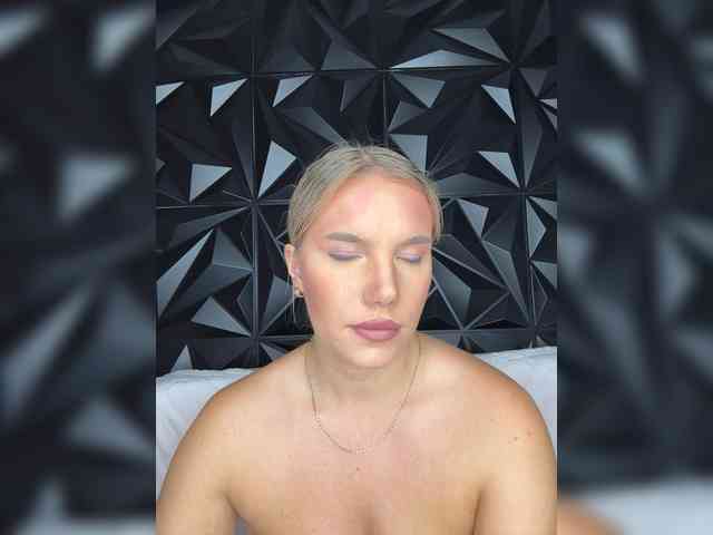 LYALYAtop webcam