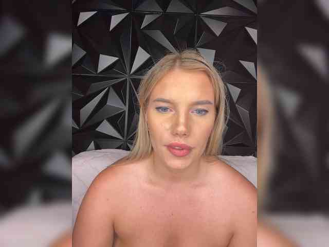 LYALYAtop