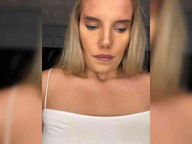 LYALYAtop webcam