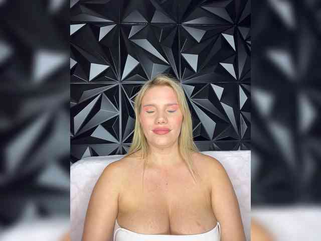 LYLAtop Sex Cam Show