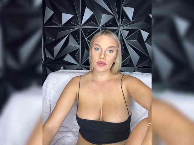 LYALYAtop