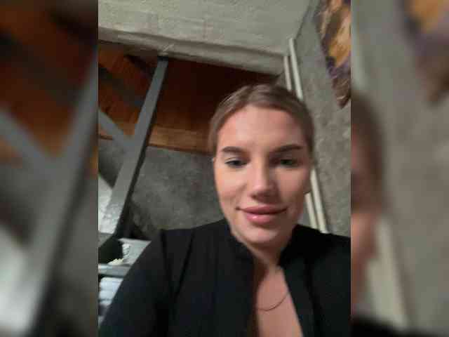 LYALYAtop webcam