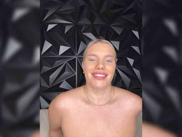 LYALYAtop
