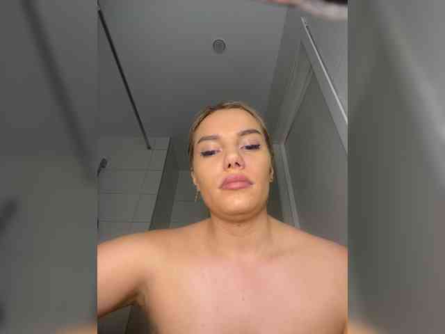LYALYAtop webcam