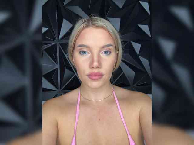 LYALYAtop webcam