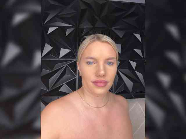 LYALYAtop