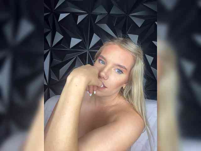 LYLAtop Sex Cam Show