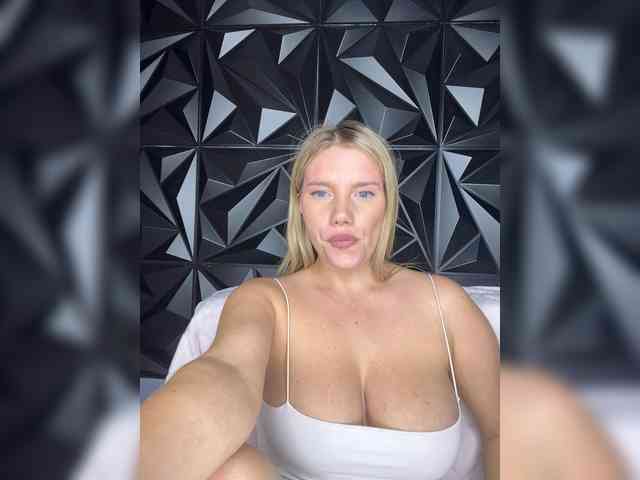 LYLAtop Sex Cam Show