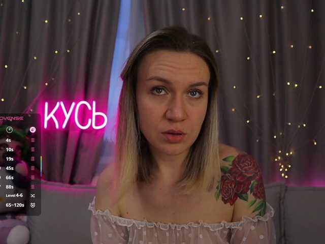 1-x live cam on BongaCams