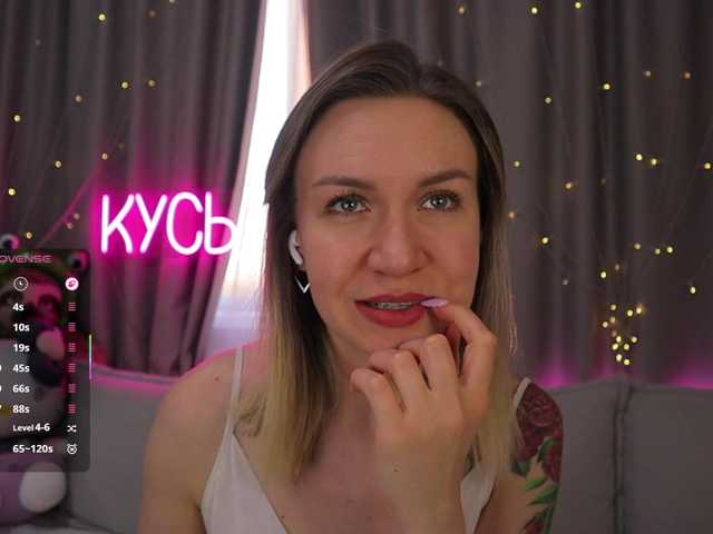 1-x live cam on BongaCams