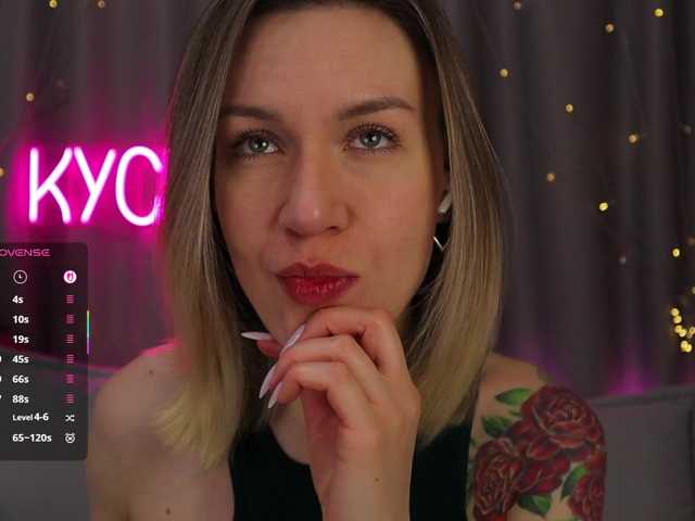 1-x's BongaCams show and profile