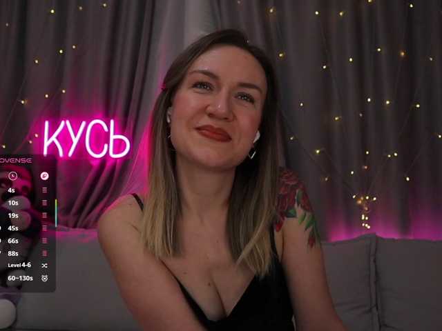 1-x live cam on BongaCams