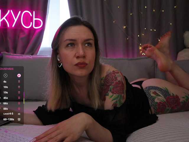 Rita_ live webcam show