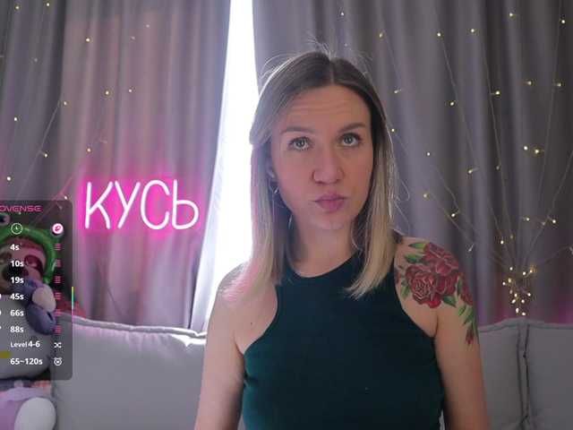 1-x live cam on BongaCams