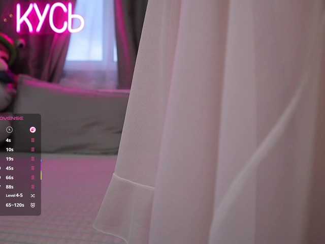 1-x live cam on BongaCams