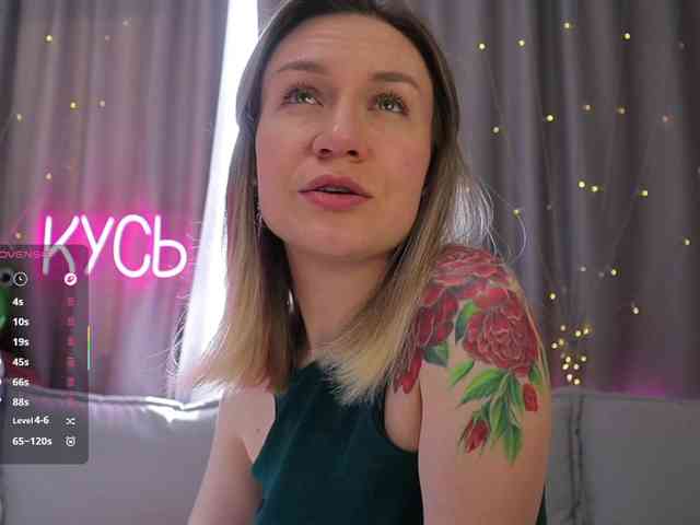 1-x Live Webcam on BongaCams