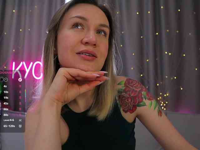 1-x Live Webcam on BongaCams