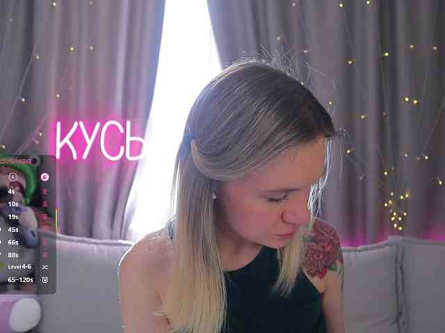 1-x Live Webcam on BongaCams
