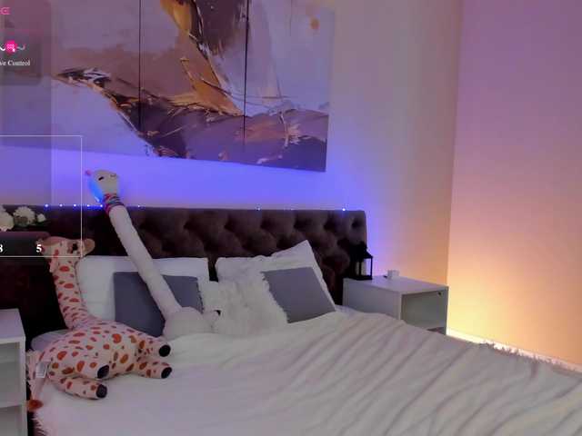 Lina-blueeyed live cam on BongaCams