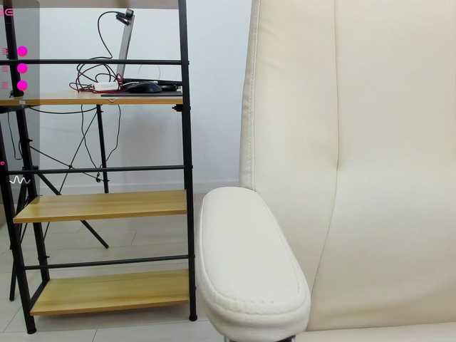 EveeEvian live cam on BongaCams
