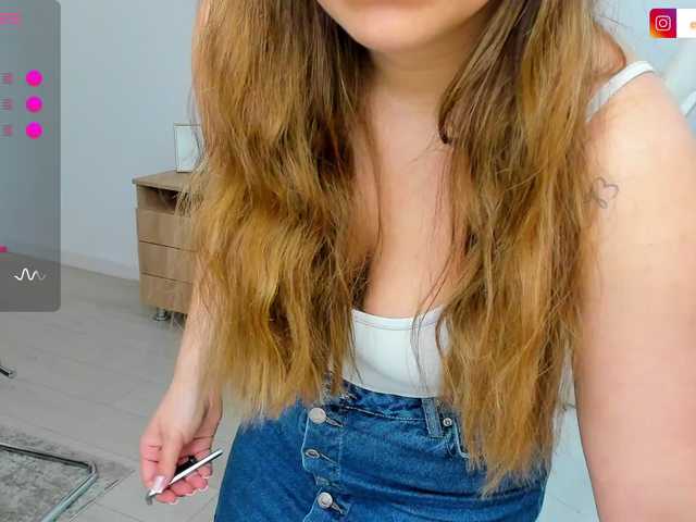 EveeEvian live cam on BongaCams