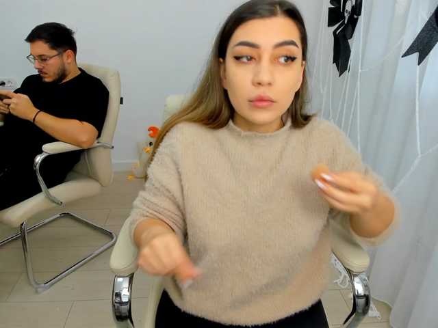 EveeEvian live cam on BongaCams