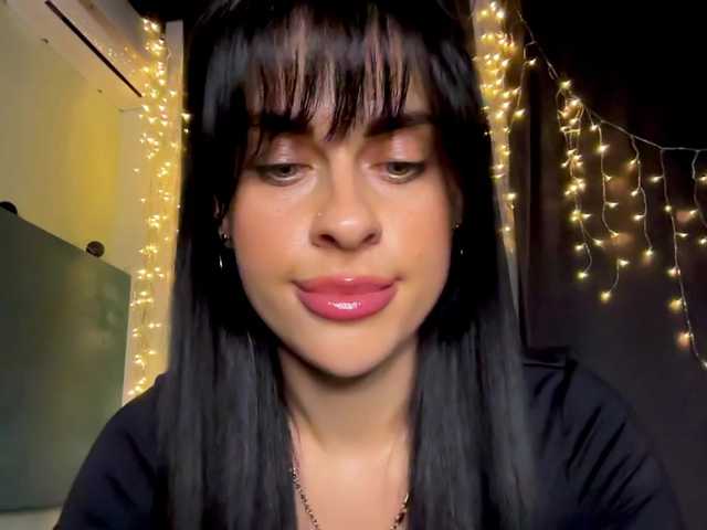 Anomaliya's BongaCams show and profile