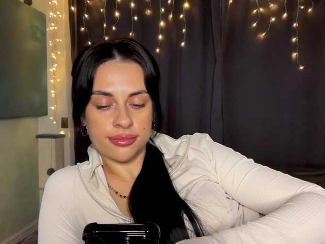 Anomaliya's BongaCams show and profile