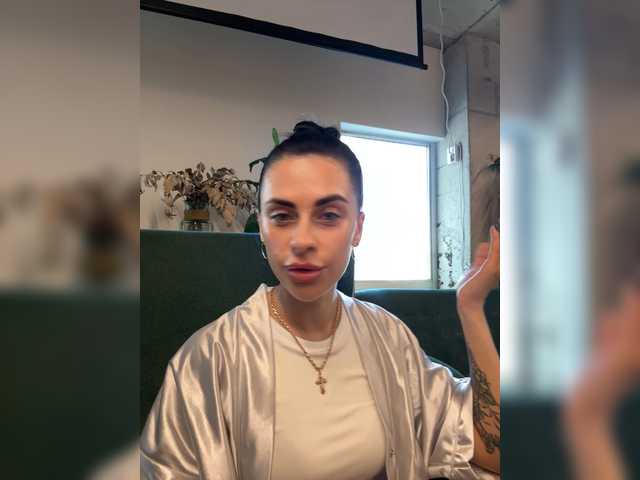 Anomaliya live cam on BongaCams