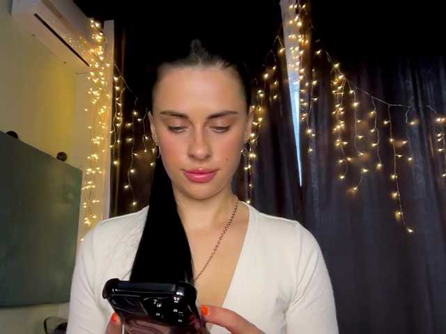 Anomaliya's BongaCams show and profile