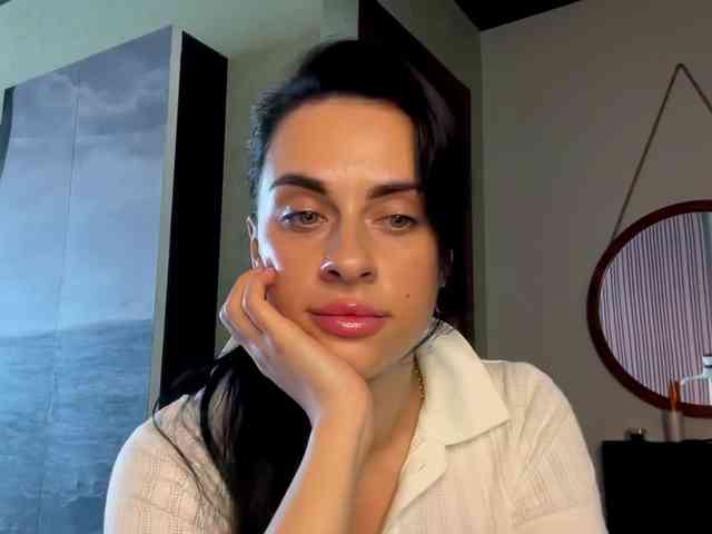 TAANNYAAA webcam