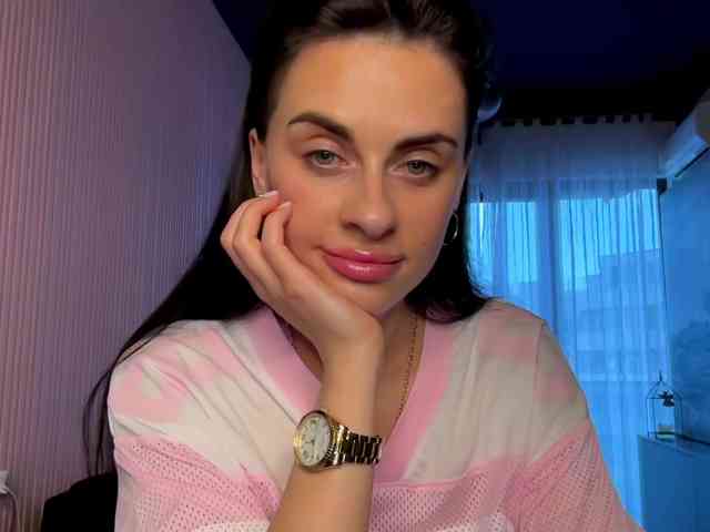 TAANNYAAA webcam