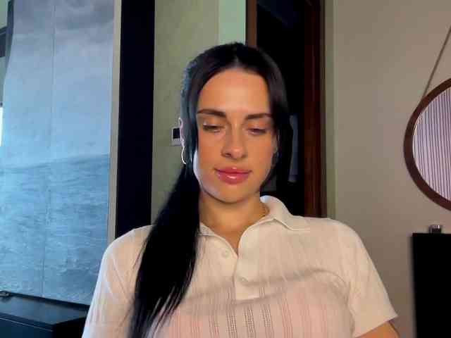 TAANNYAAA webcam