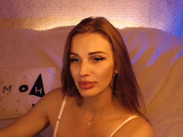 -MAlVINKA- live cam on BongaCams