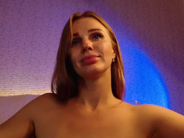 -MAlVINKA- live cam on BongaCams
