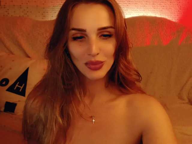 -MAlVINKA-, live now on BongaCams