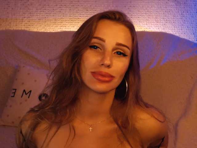 -MAlVINKA- live cam on BongaCams