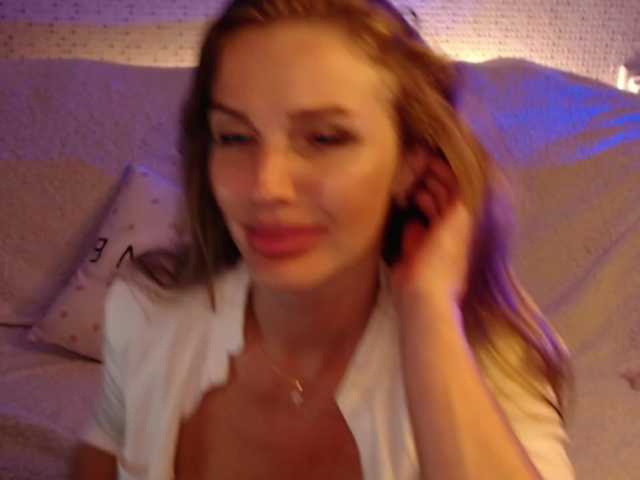 -MAlVINKA- live cam on BongaCams