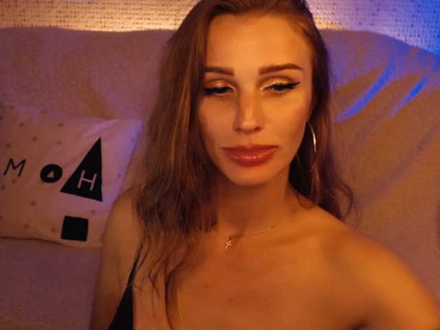 -MAlVINKA- live cam on BongaCams