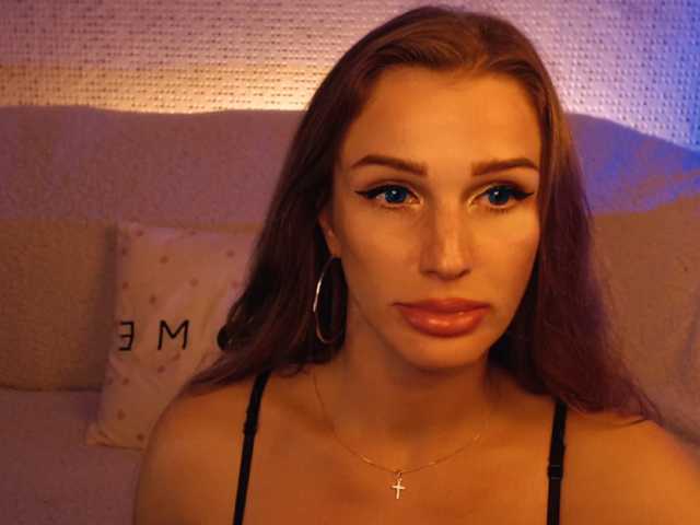 -MAlVINKA- live cam on BongaCams