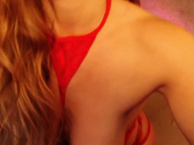 -MAlVINKA-, en directo ahora en BongaCams