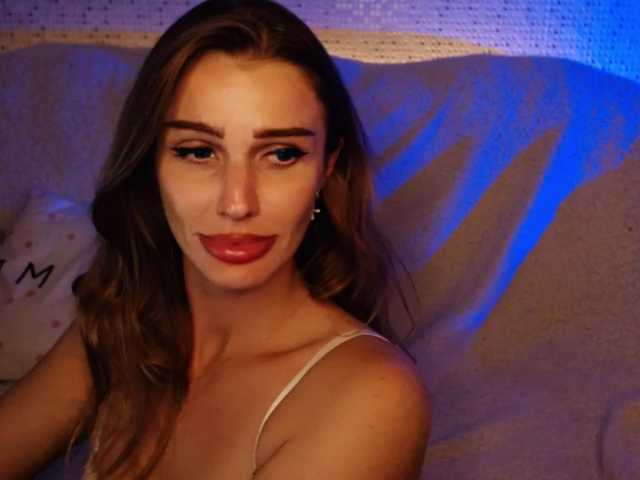 -MAlVINKA- live cam on BongaCams