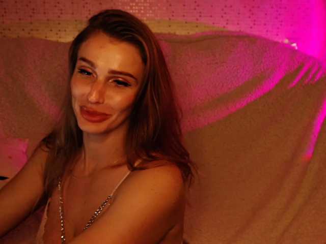 -MAlVINKA- live cam on BongaCams