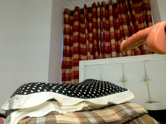 Candbody live cam on BongaCams