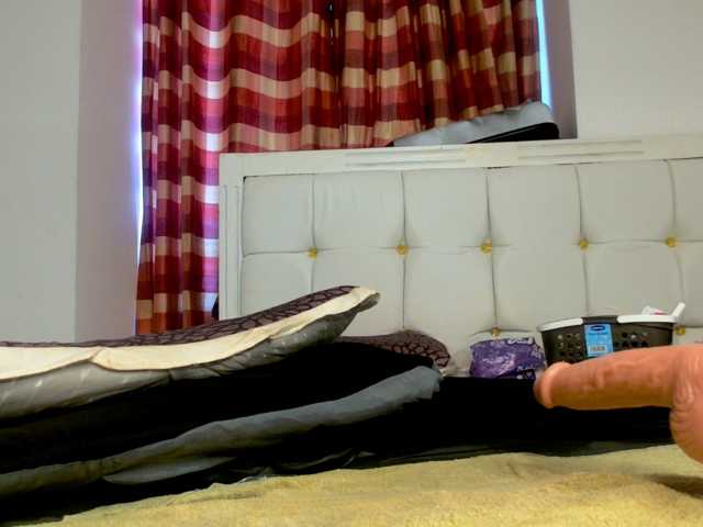 Candbody live cam on BongaCams