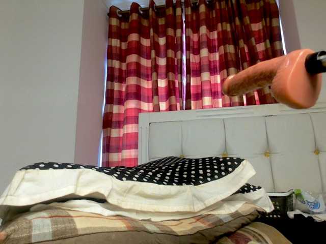 Candbody live cam on BongaCams