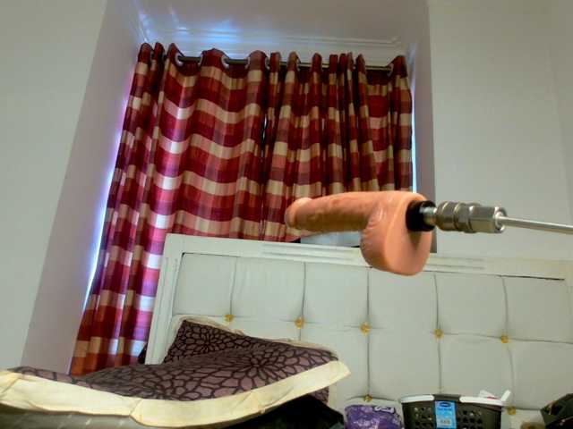 Candbody live cam on BongaCams